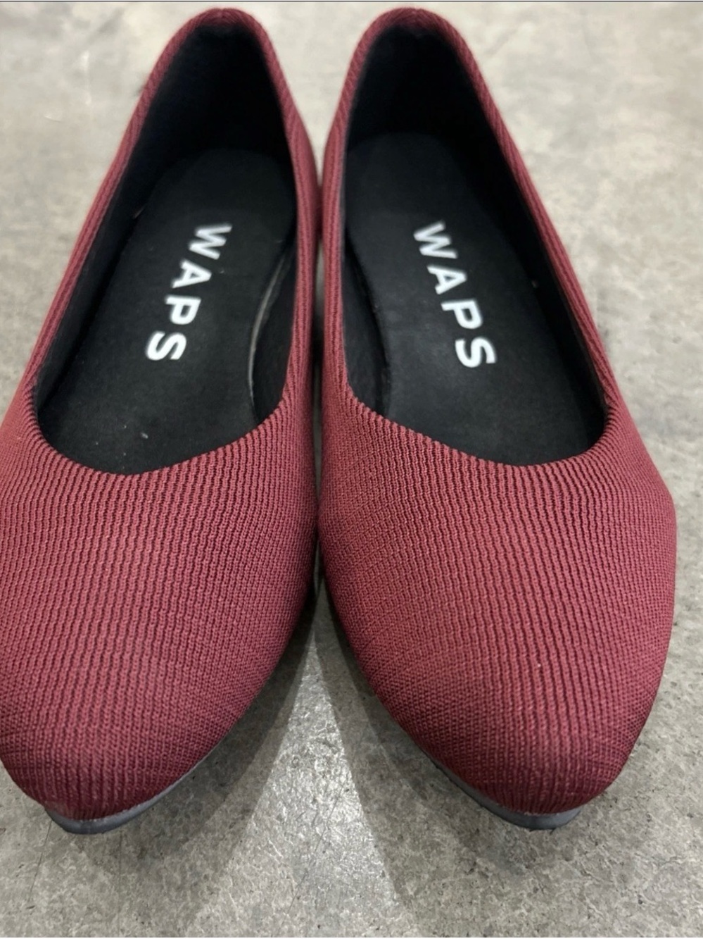 Women's Knit Pointed-Toe Flats in Burgundy